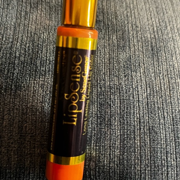 Lipsense - Picture 5 of 5